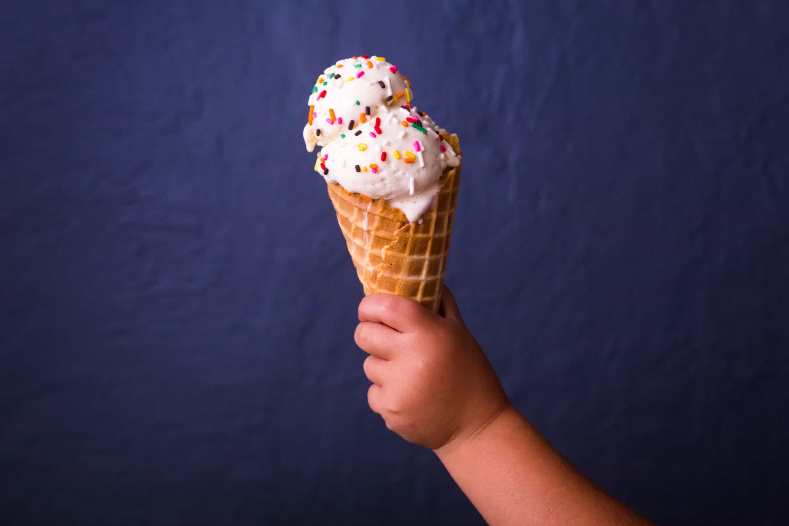 https://cdn.theeducationhub.org.nz/wp-content/uploads/2020/04/Make-ice-cream-scaled.jpg